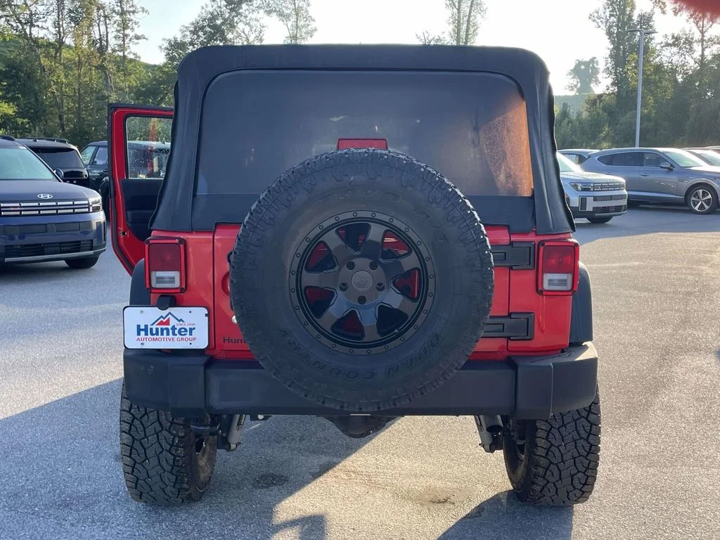 Used 2018 Firecracker Red Clearcoat Jeep Sport S image 24