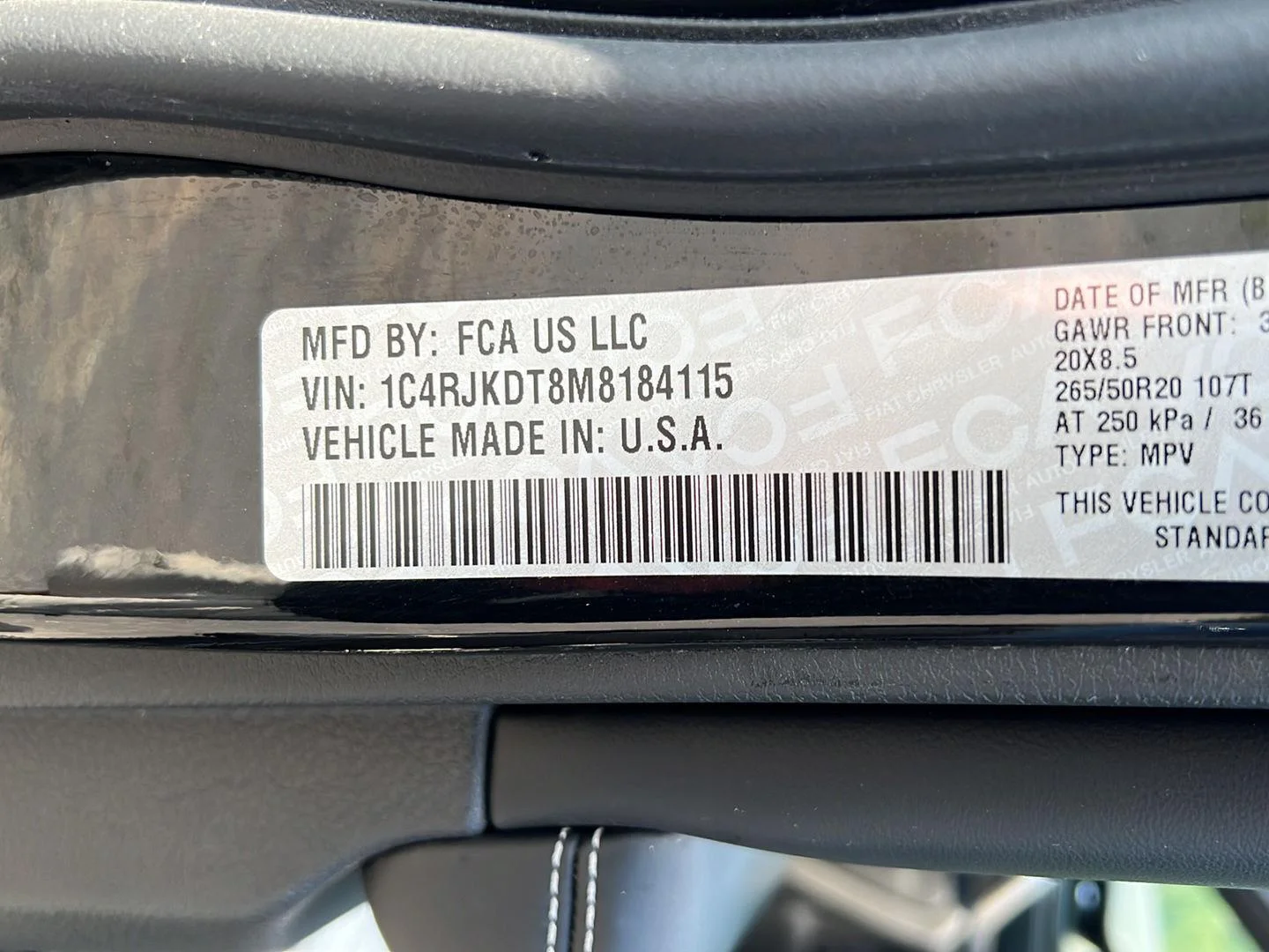 Used 2021 Diamond Black Crystal Pearlcoat Jeep Overland image 10