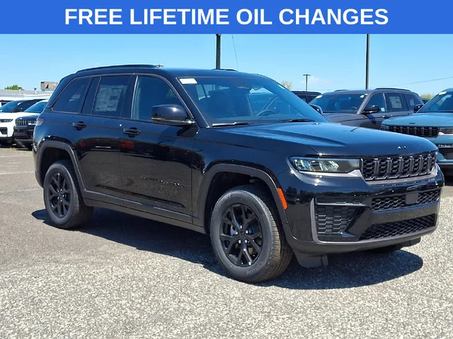2026 Jeep Grand Cherokee Laredo Altitude