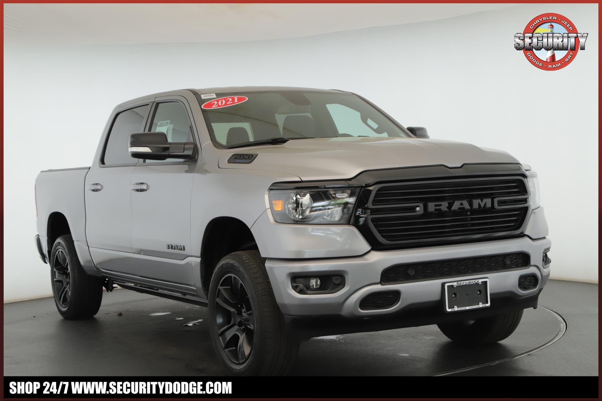 2021 RAM 1500 Big Horn/Lone Star 4x4 Crew Cab 5'7's photo