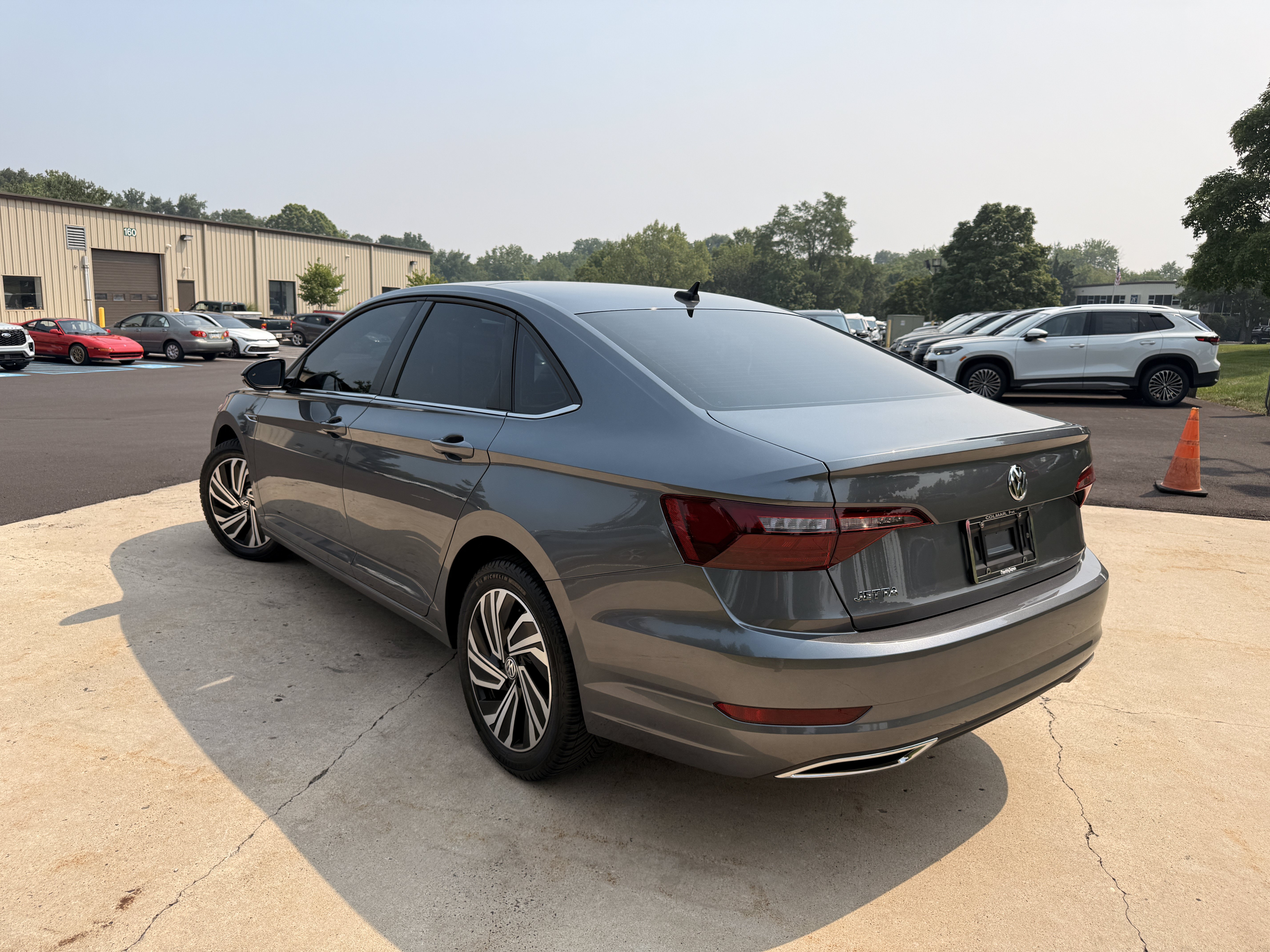 Used 2021  Volkswagen SEL Premium image 12