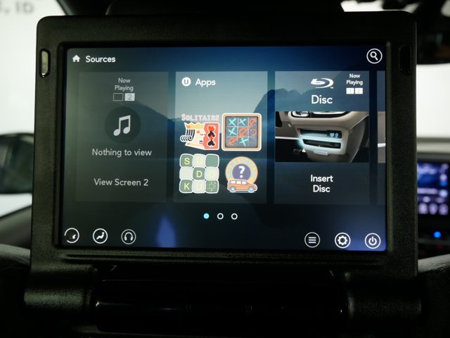 Used 2019 Brilliant Black Crystal Pearlcoat Chrysler Touring L Plus image 28