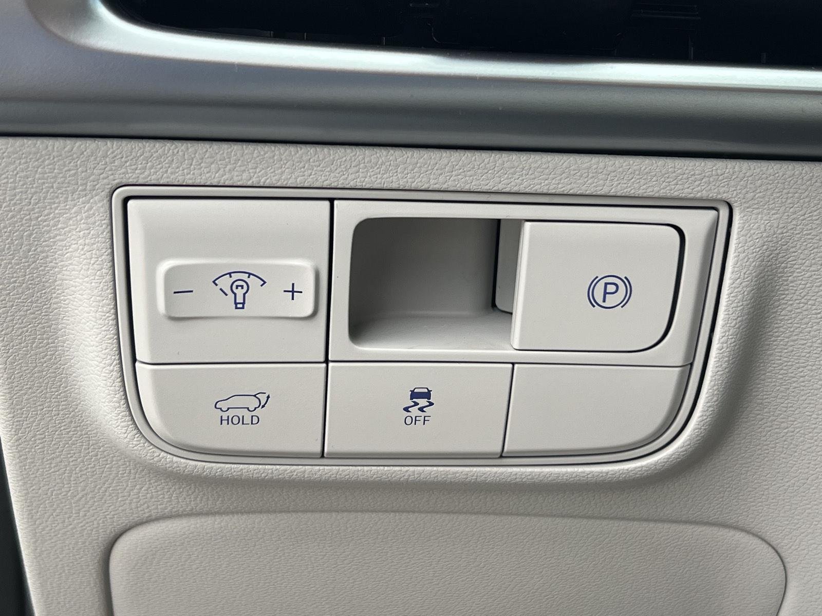 New 2026 Ecotronic Gray Hyundai Limited AWD image 32