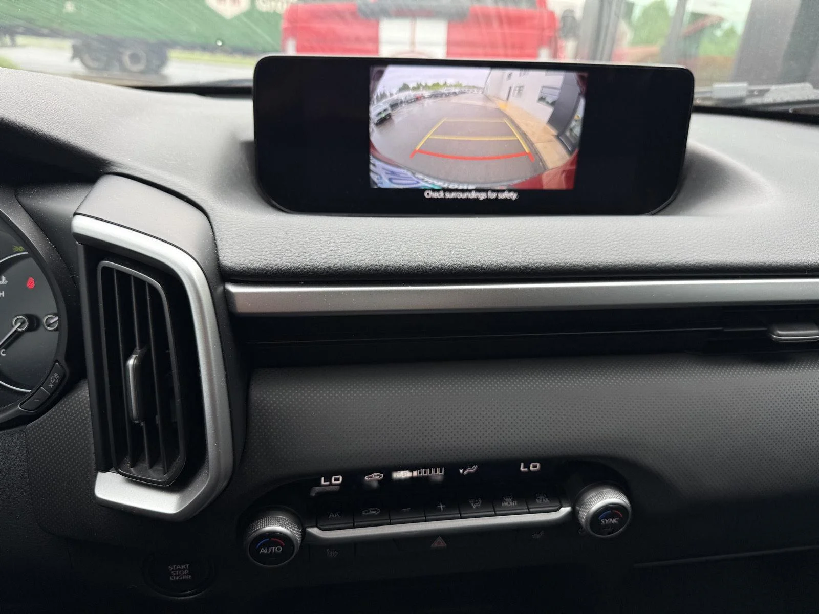 2025 Mazda CX-50 Preferred - Photo 17