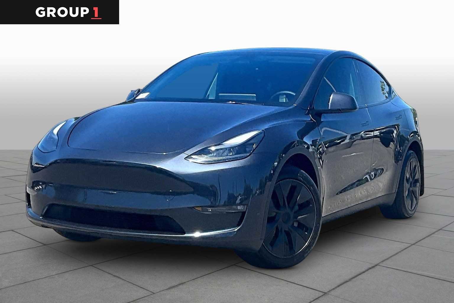 2025 Tesla Model Y Long Range Dual Motor All-Wheel Drive's photo