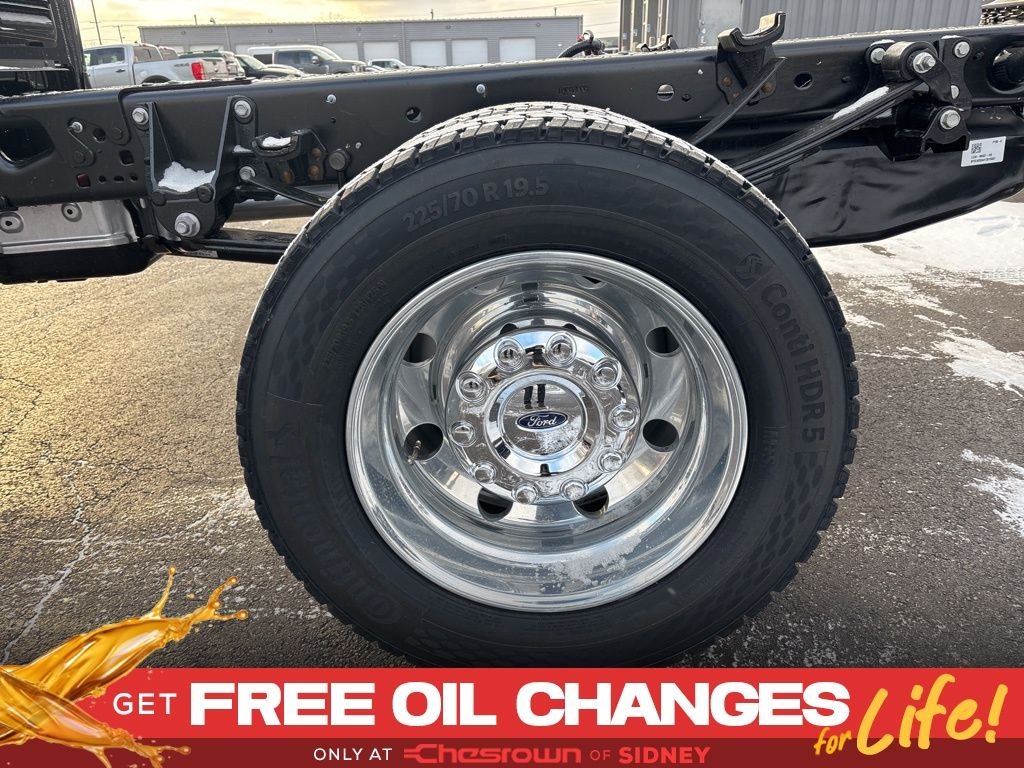 New 2026 Agate Black Metallic Ford F-450® XLT image 12