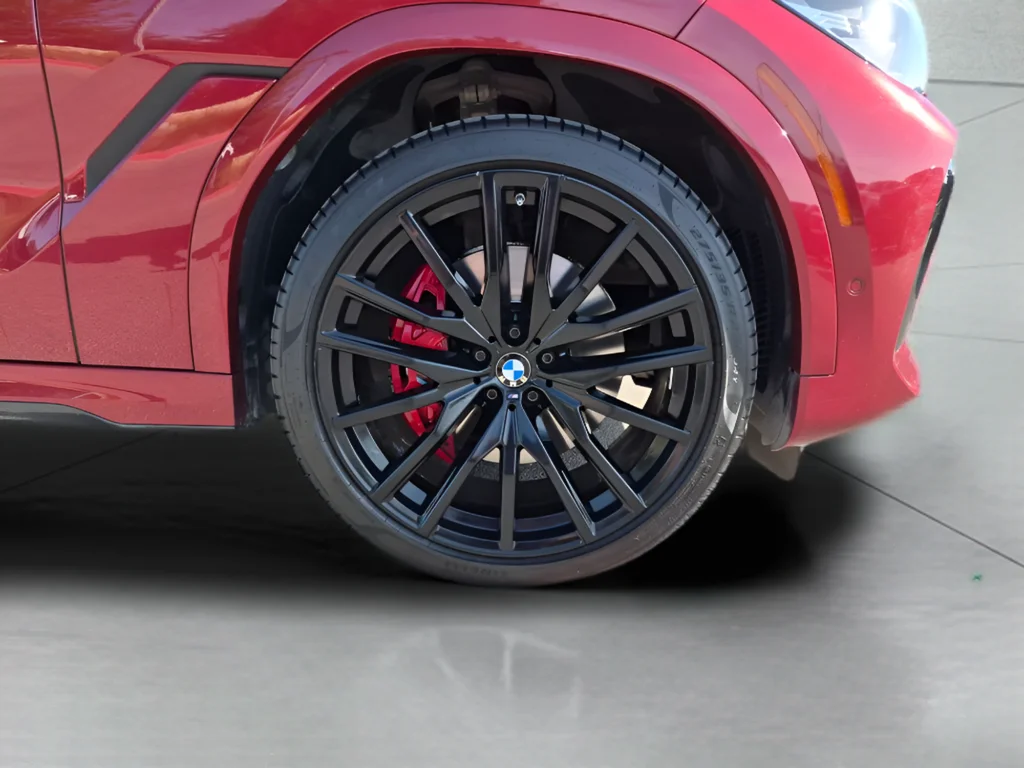 Used 2021 Red BMW xDrive40i image 23