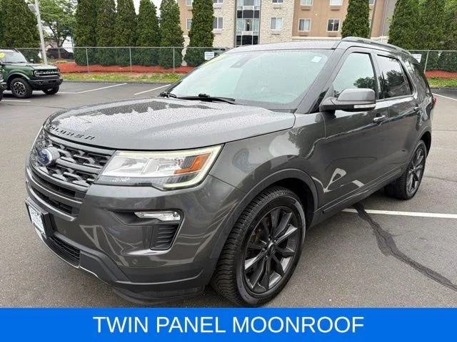 Used 2018 Gray Ford XLT image 3