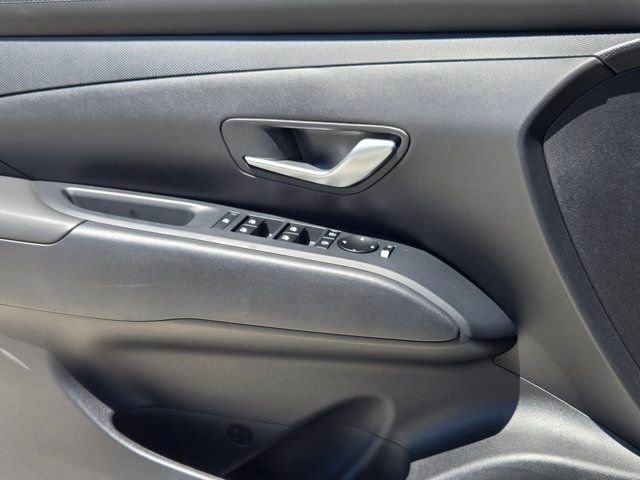 Certified Used 2025 White Hyundai SE image 17
