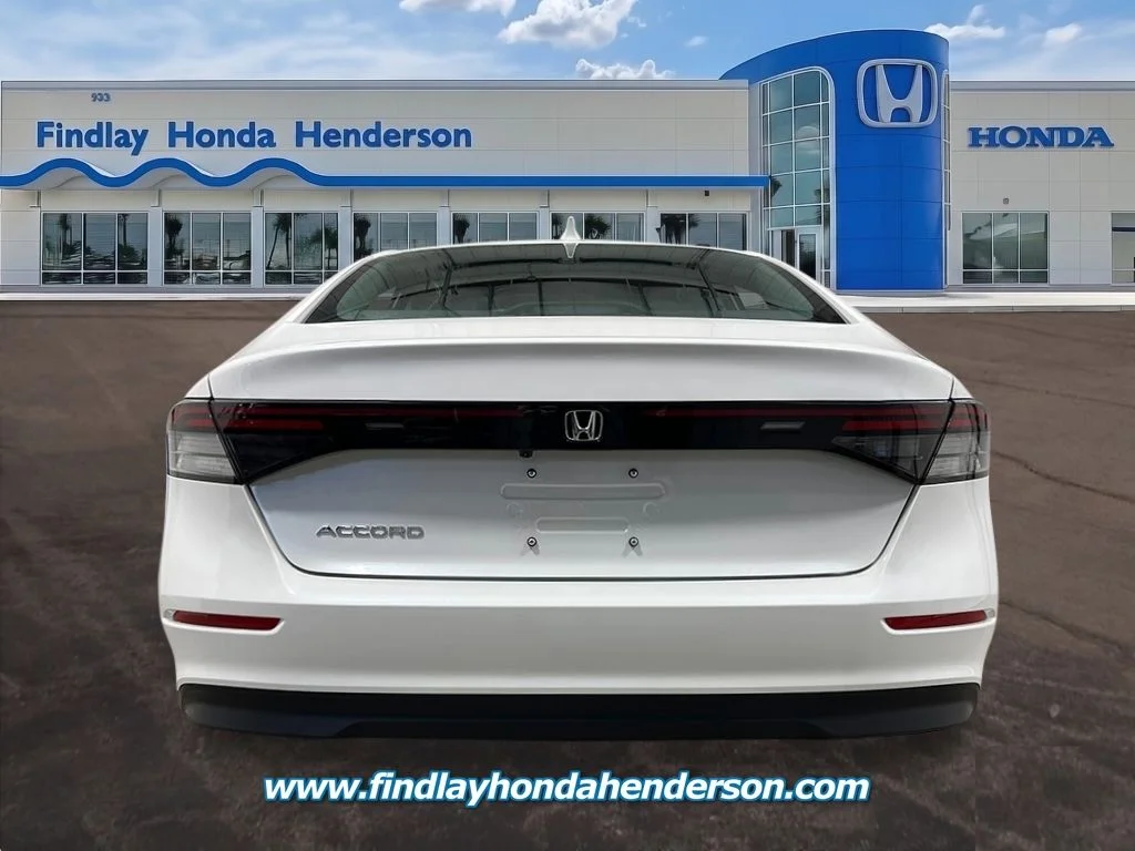 New 2026 Platinum White Pearl Honda LX image 4