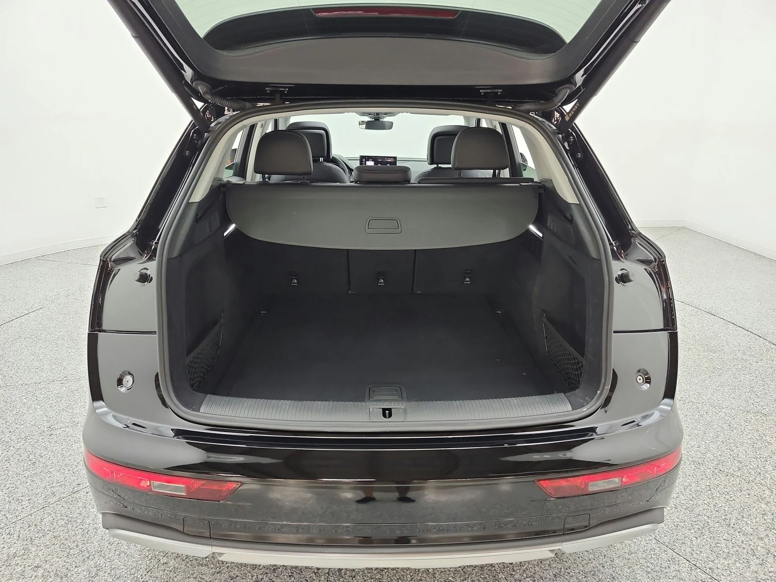Used 2023 Brilliant Black Audi Premium Plus image 18