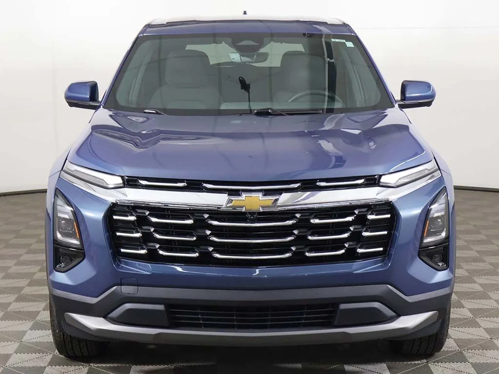Used 2025 Lakeshore Blue Chevrolet LT image 12