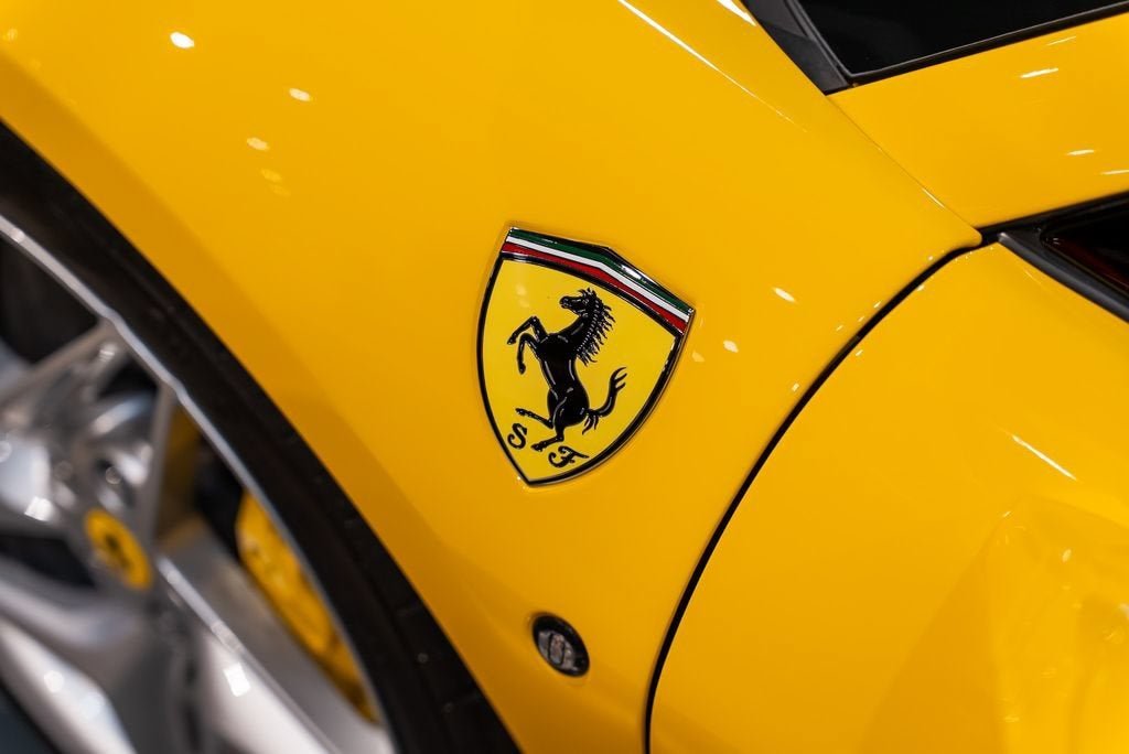 Used 2021 Giallo Modena Ferrari Base image 12