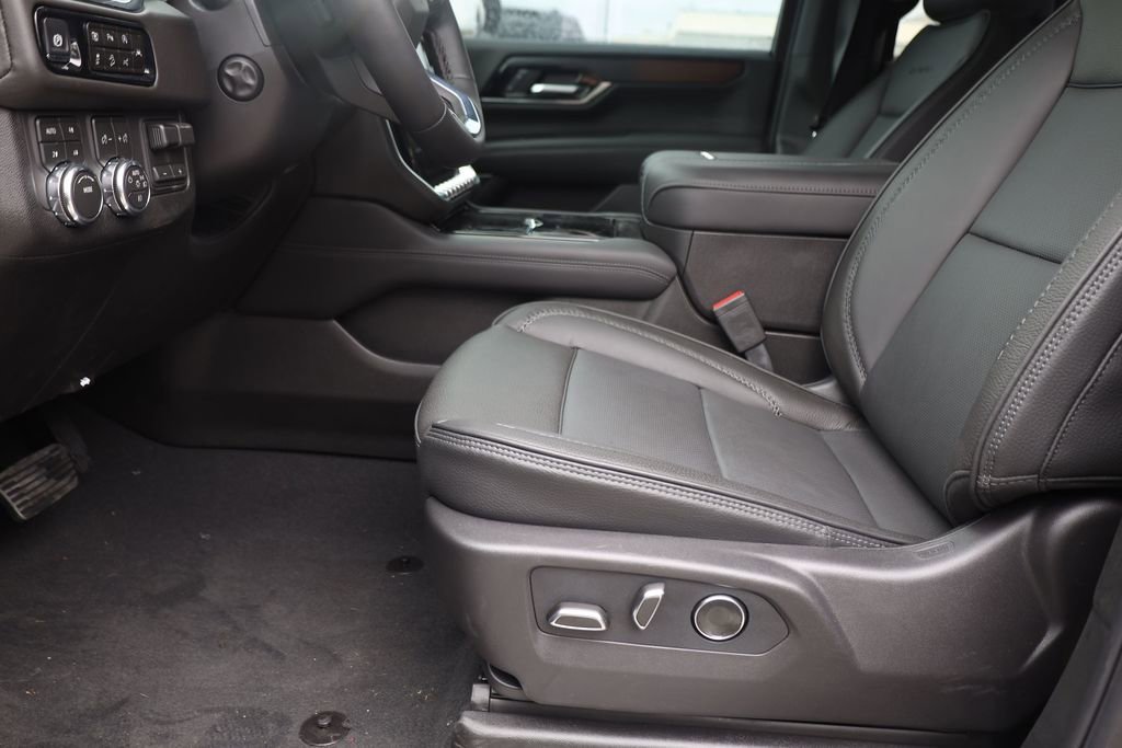 Used 2026 Sterling Metallic GMC Denali image 11