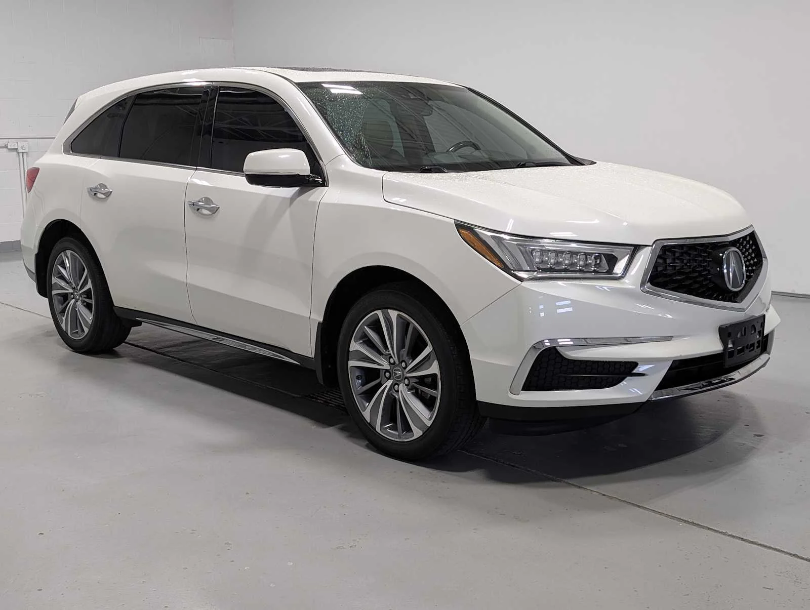 Used 2017 White Diamond Pearl Acura w/Technology Pkg image 5