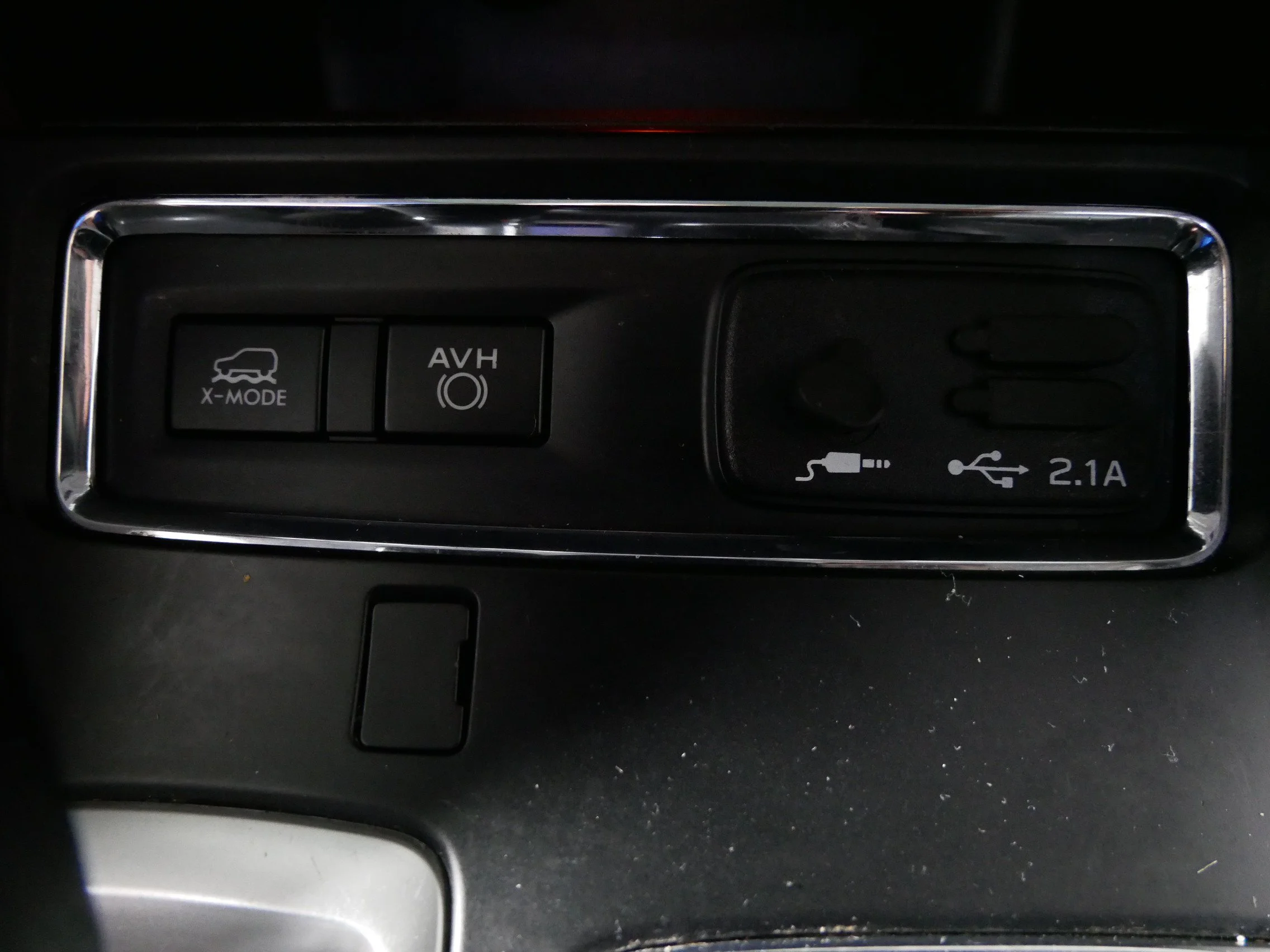 Used 2020 Crystal Black Silica Subaru Limited image 31