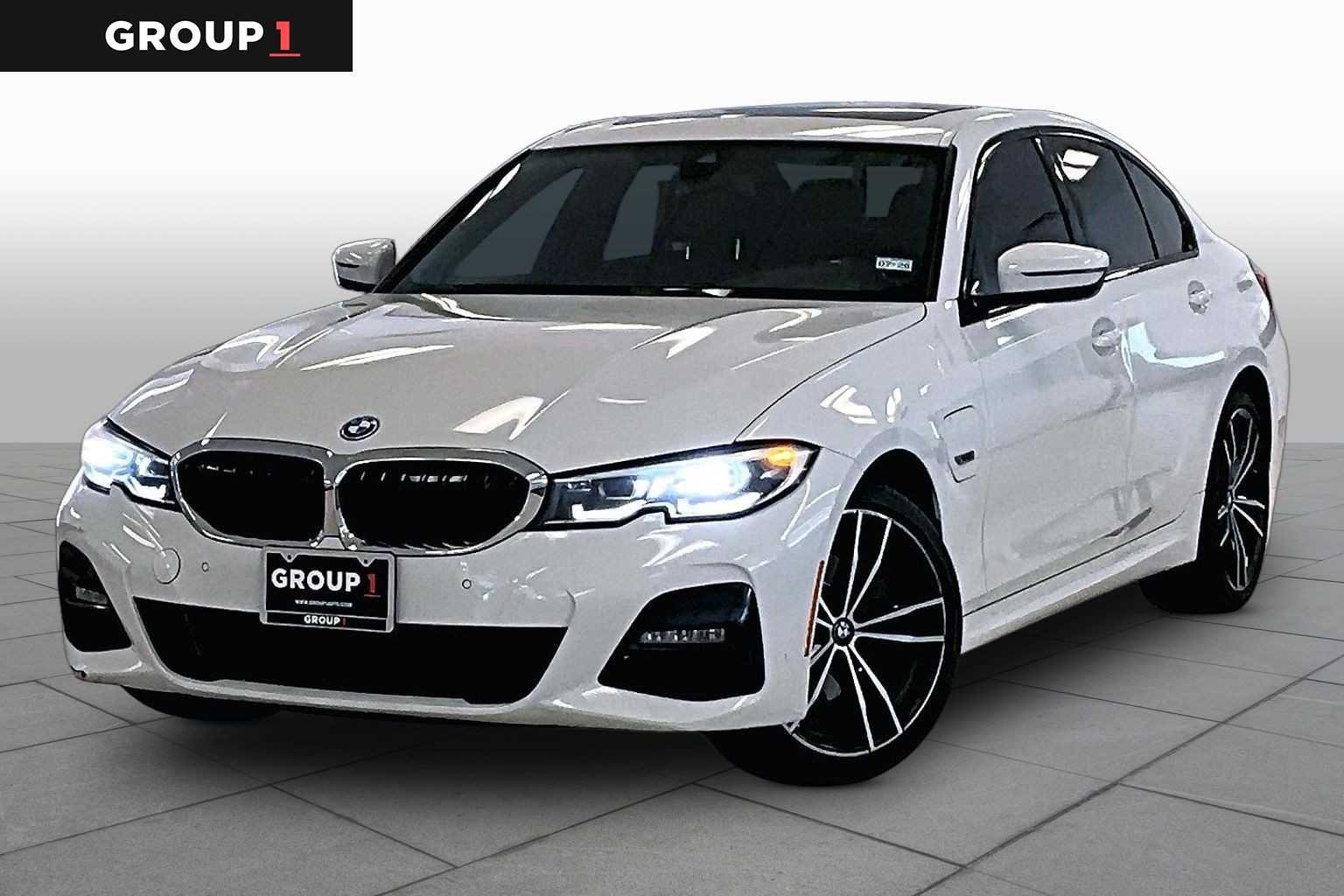 2022 BMW 330e 330e