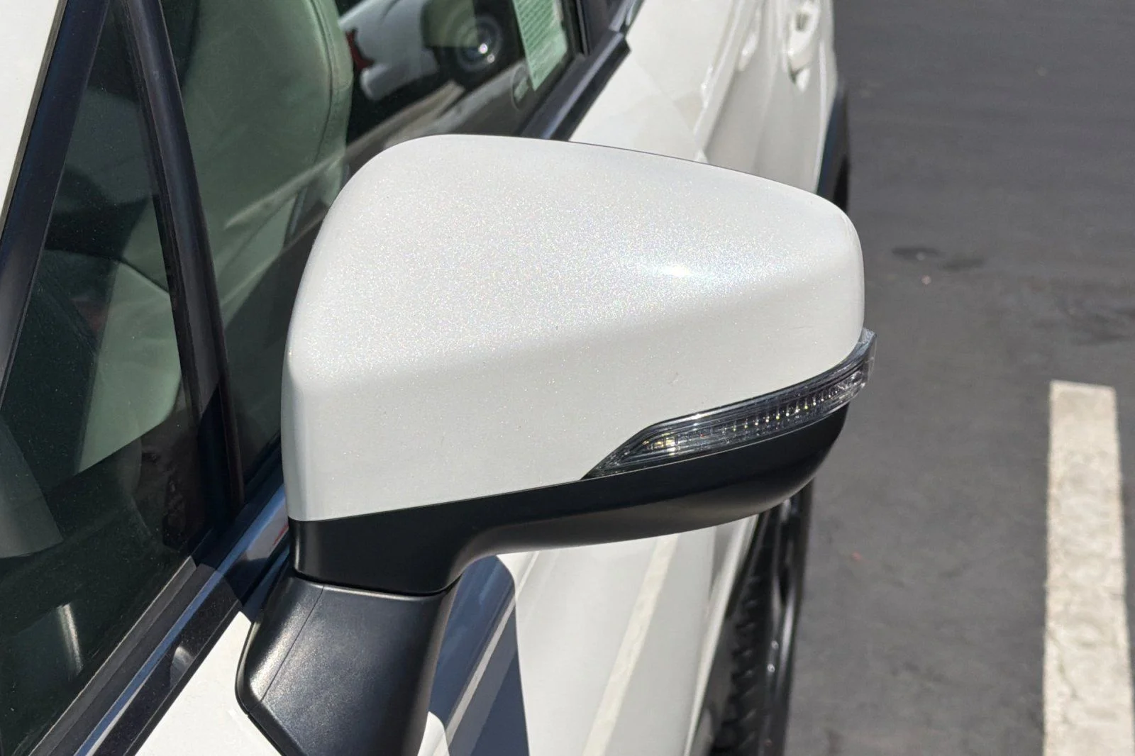 Used 2019 White Subaru Hybrid image 43