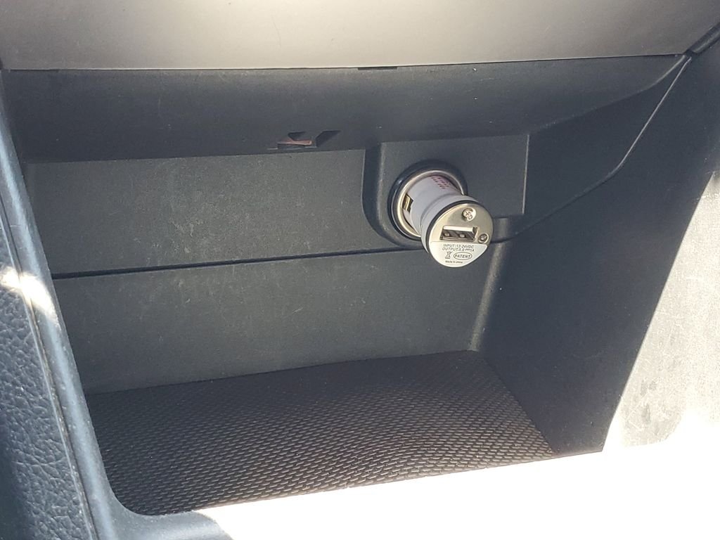 Used 2016 Khaki Subaru 2.0i Premium image 24