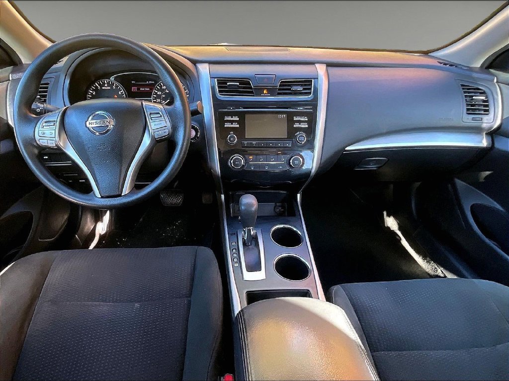 Used 2015 Black Nissan 2.5 S image 21