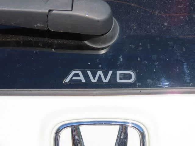 Used 2024 Platinum White Pearl Honda Sport-L image 9