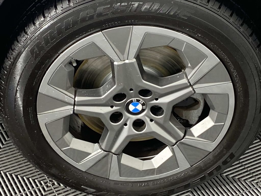 Used 2023 White BMW xDrive28i image 31