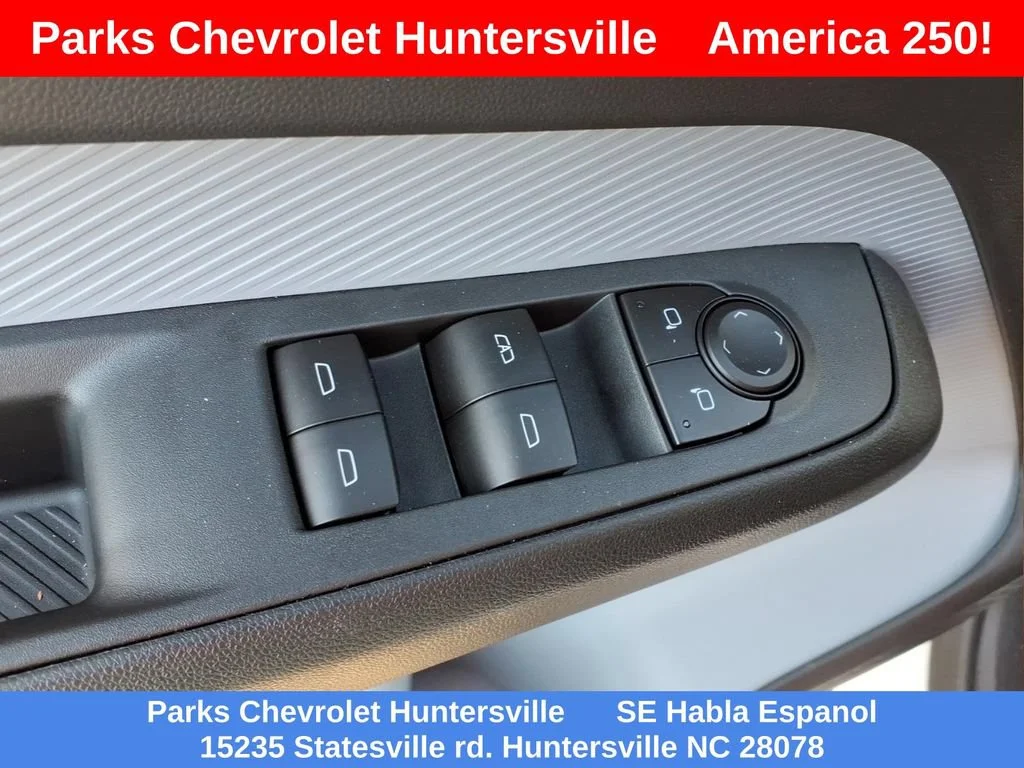 New 2027 Summit White Chevrolet LT image 19