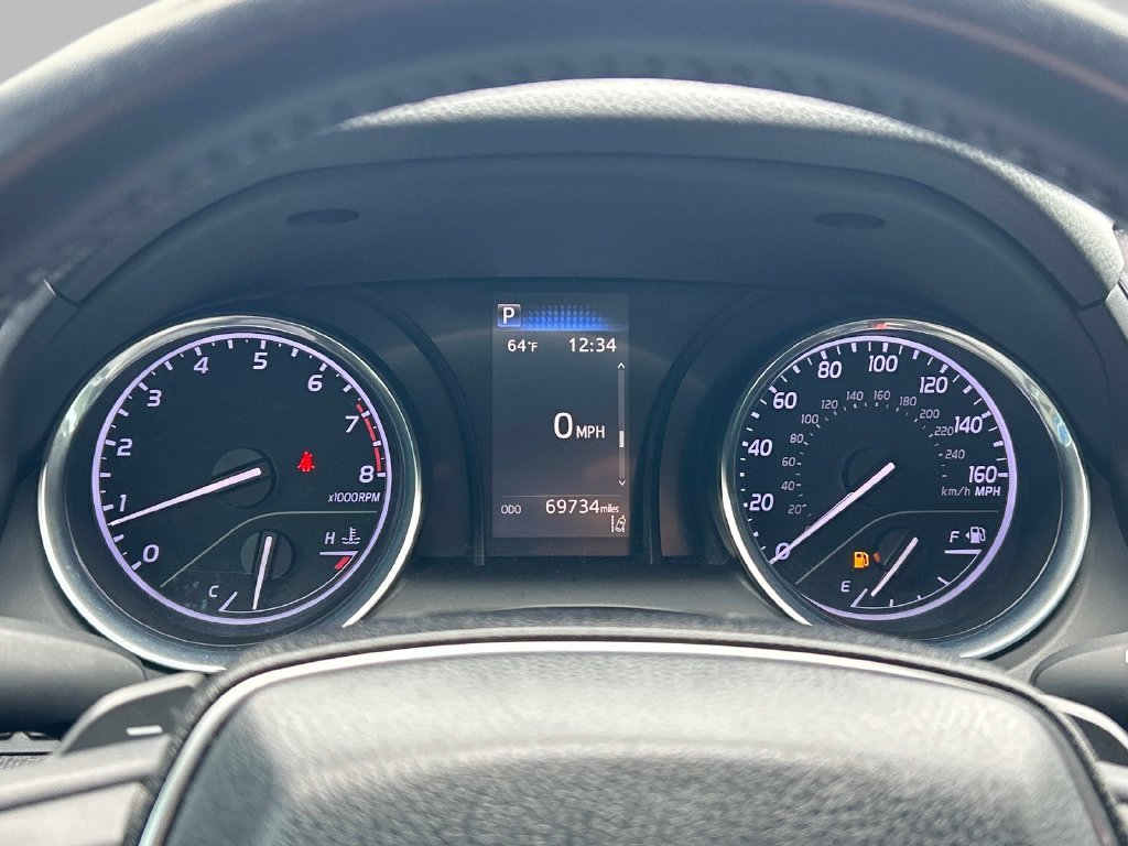 Used 2019 Gray Toyota SE image 21