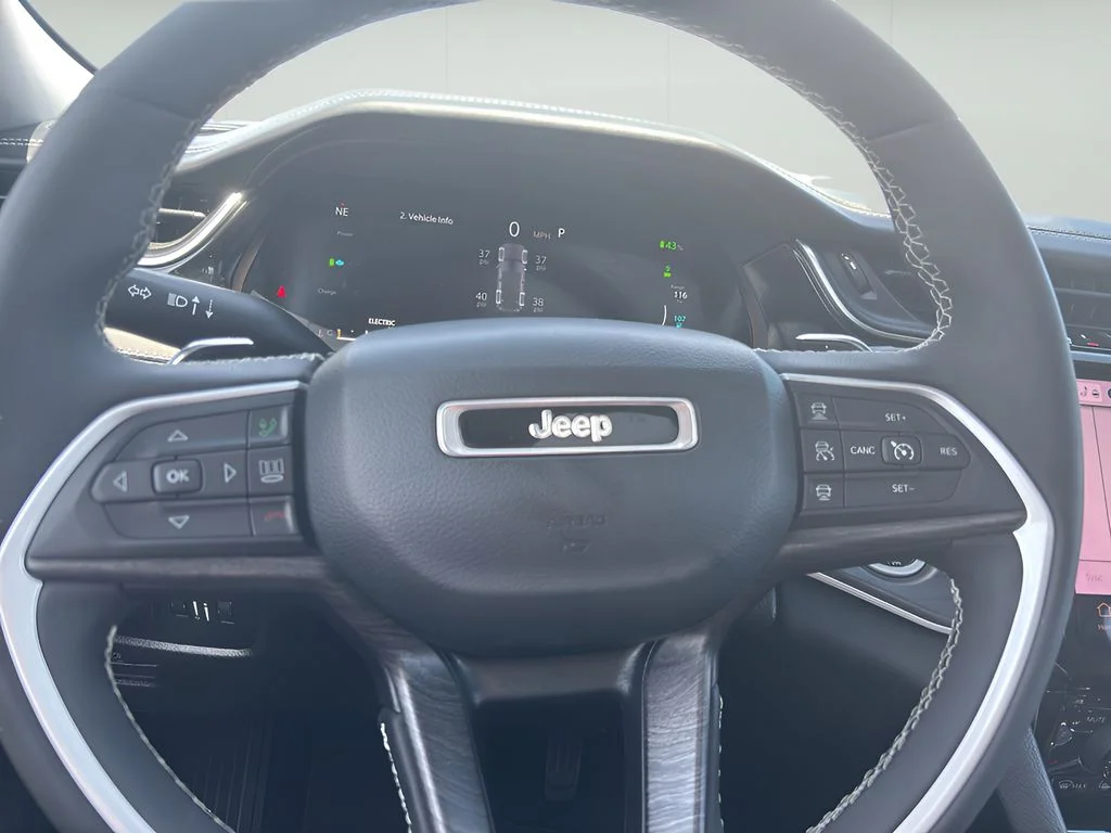 Used 2022 Baltic Gray Metallic Clearcoat Jeep 4xe image 17
