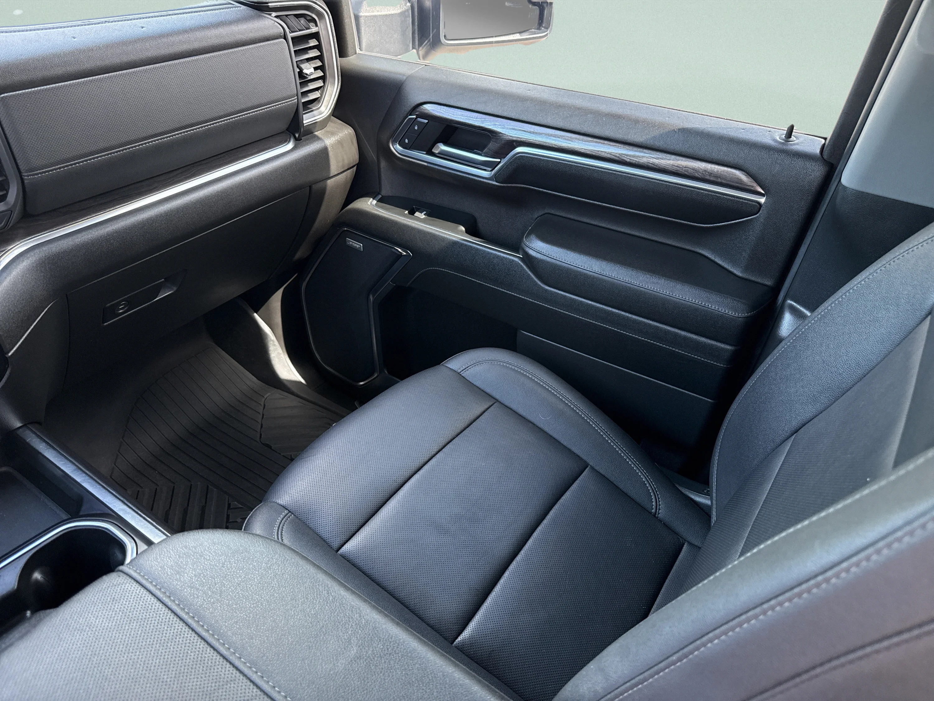 Used 2024 Sterling Gray Metallic Chevrolet LTZ image 23