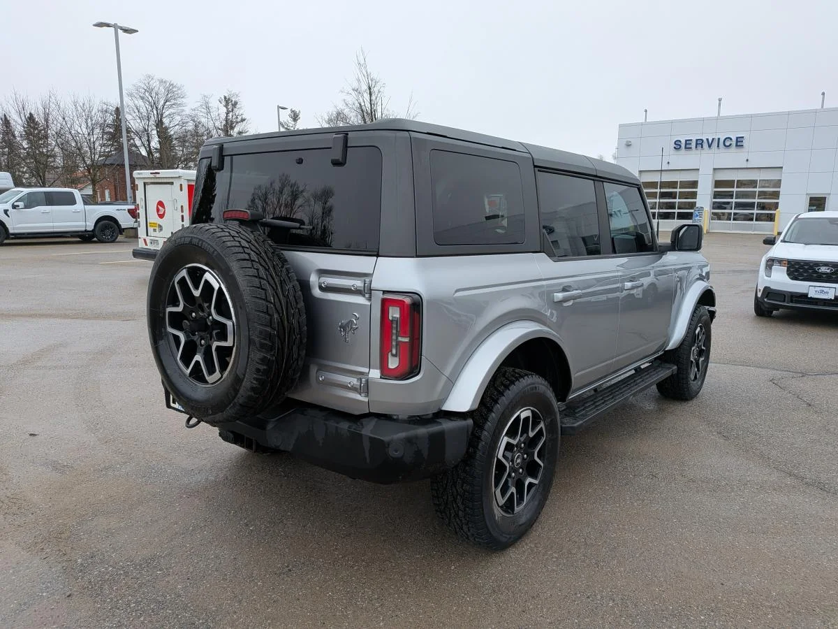 Used 2021 Silver Ford Outer Banks image 5