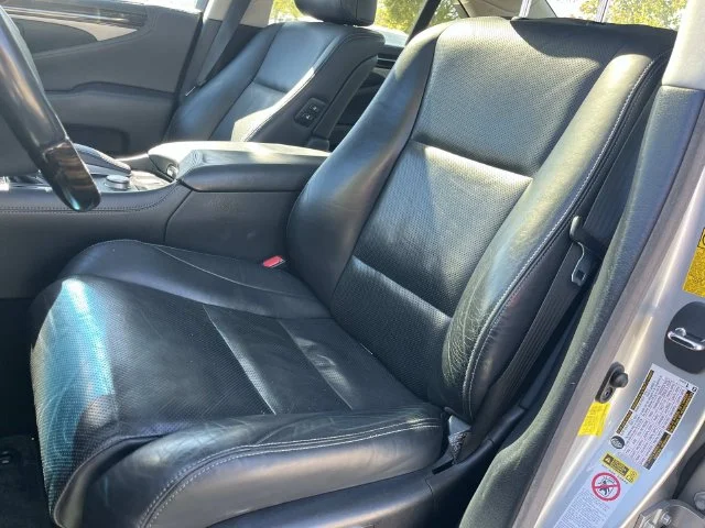 Used 2014 Silver Lexus 460 image 35