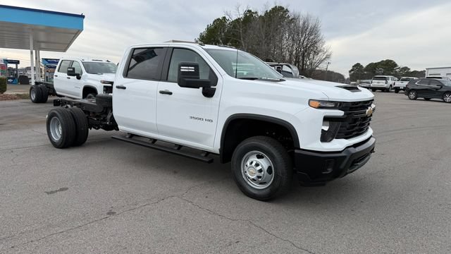 New 2026 Summit White Chevrolet Work Truck image 8