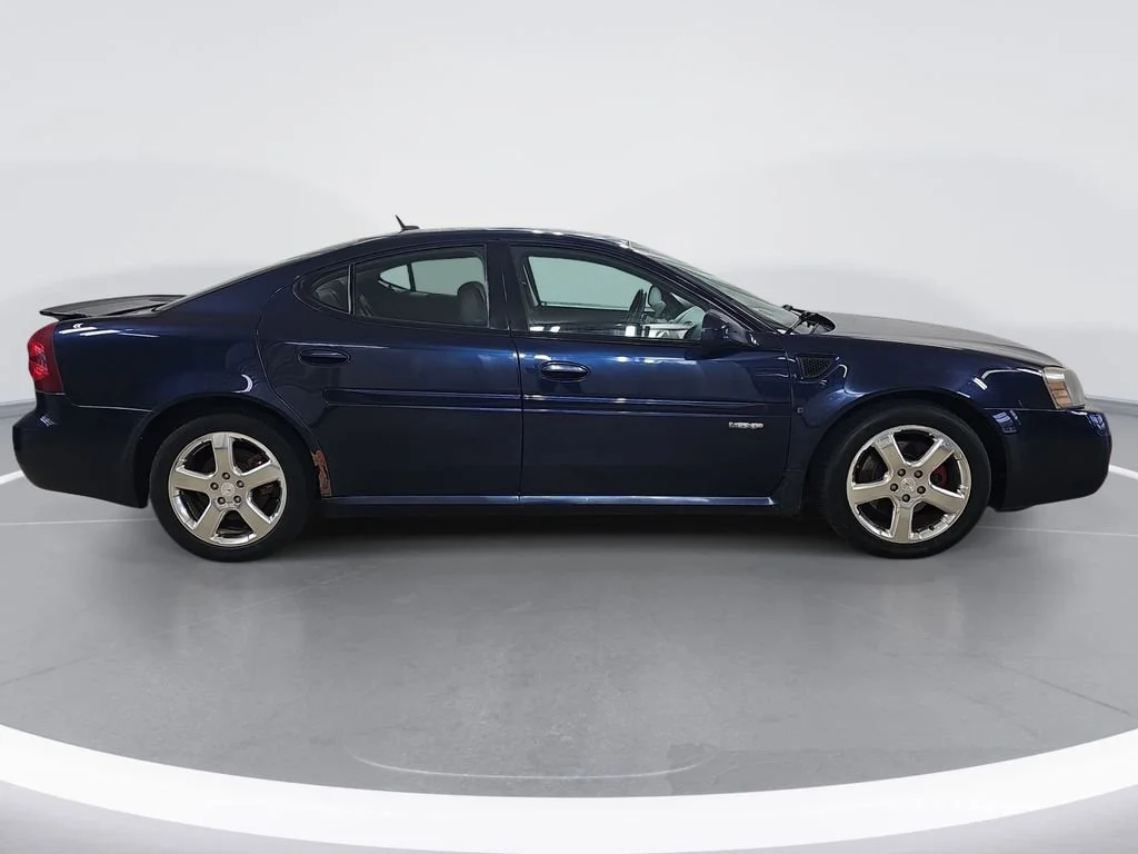 Used 2008 Pontiac Grand Prix GXP with VIN 2G2WC58C881164968 for sale in Davison, MI