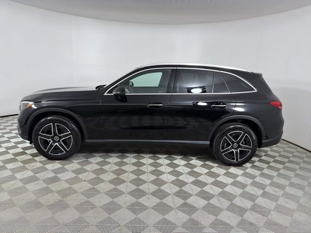 New 2026 Black Mercedes-Benz GLC 300 image 16