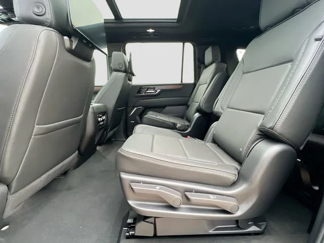 2026 GMC Yukon XL Denali - Photo 17