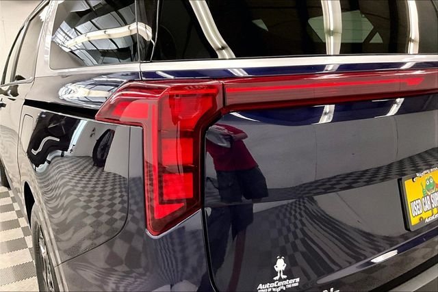 2025 Kia Carnival LXS - Photo 34