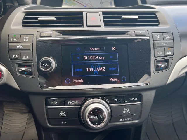 Used 2013  Honda EX-L image 23