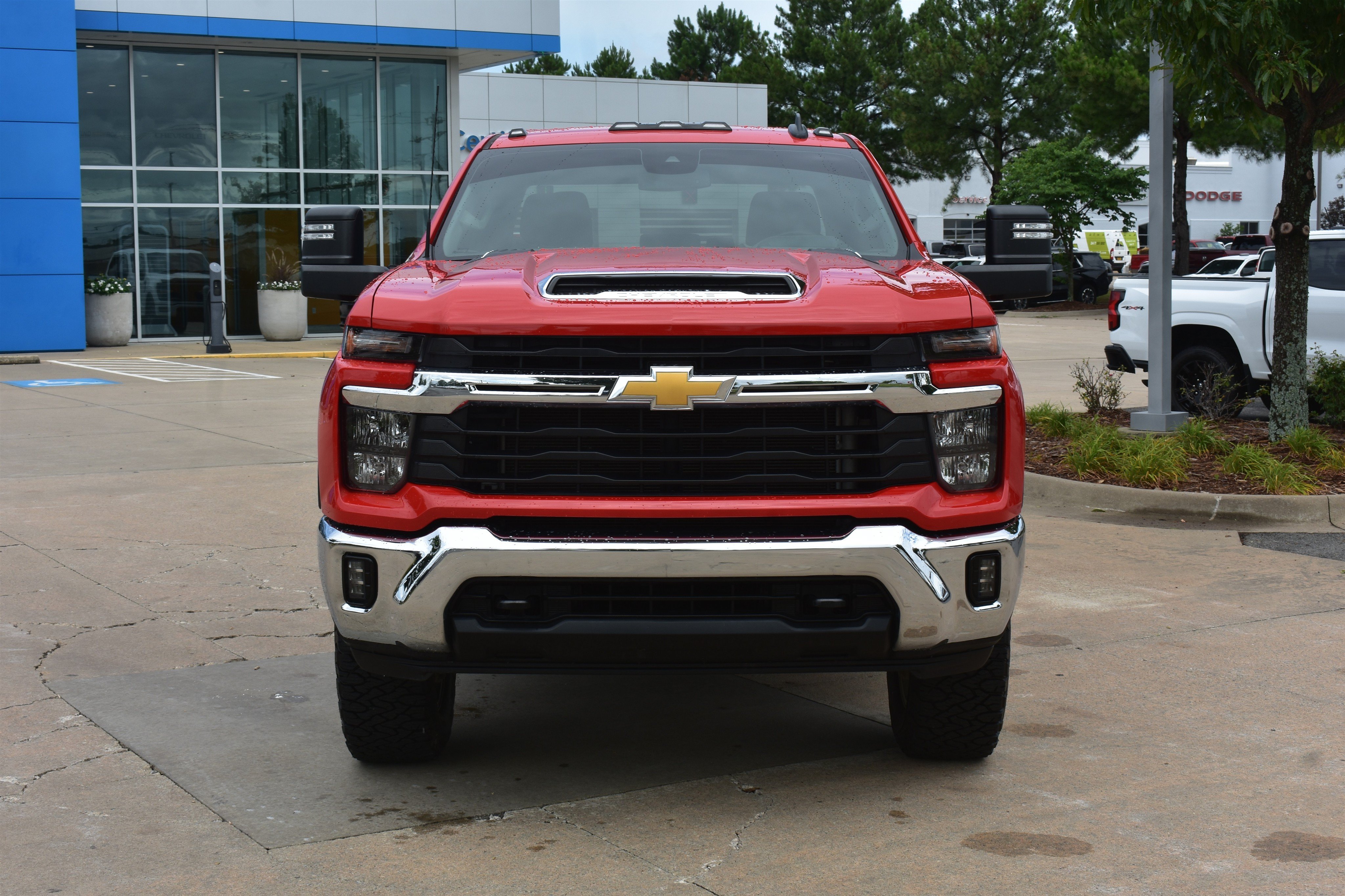 Used 2024 Chevrolet Silverado 2500HD LT with VIN 1GC4YNE79RF119656 for sale in Little Rock