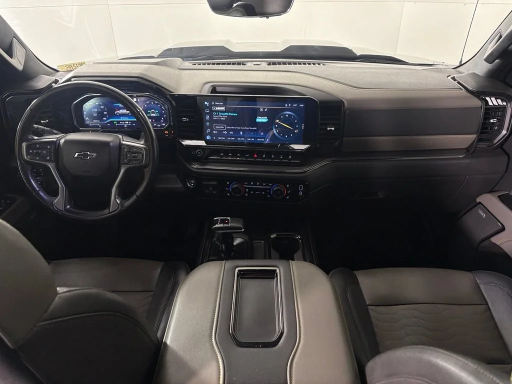 Used 2022 Black Chevrolet ZR2 image 39