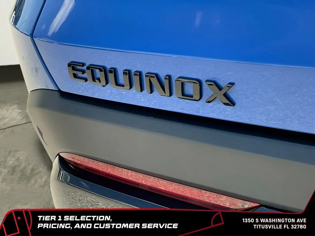 Used 2025 Reef Blue Metallic Chevrolet RS image 29