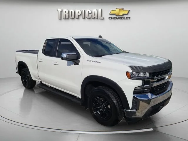 Used 2020 SUMMIT WHITE Chevrolet LT image 7