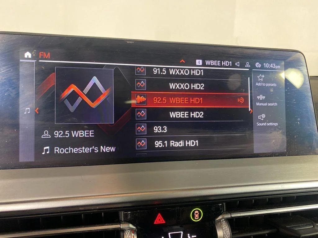 Used 2022 Dark Graphite BMW xDrive30i image 17