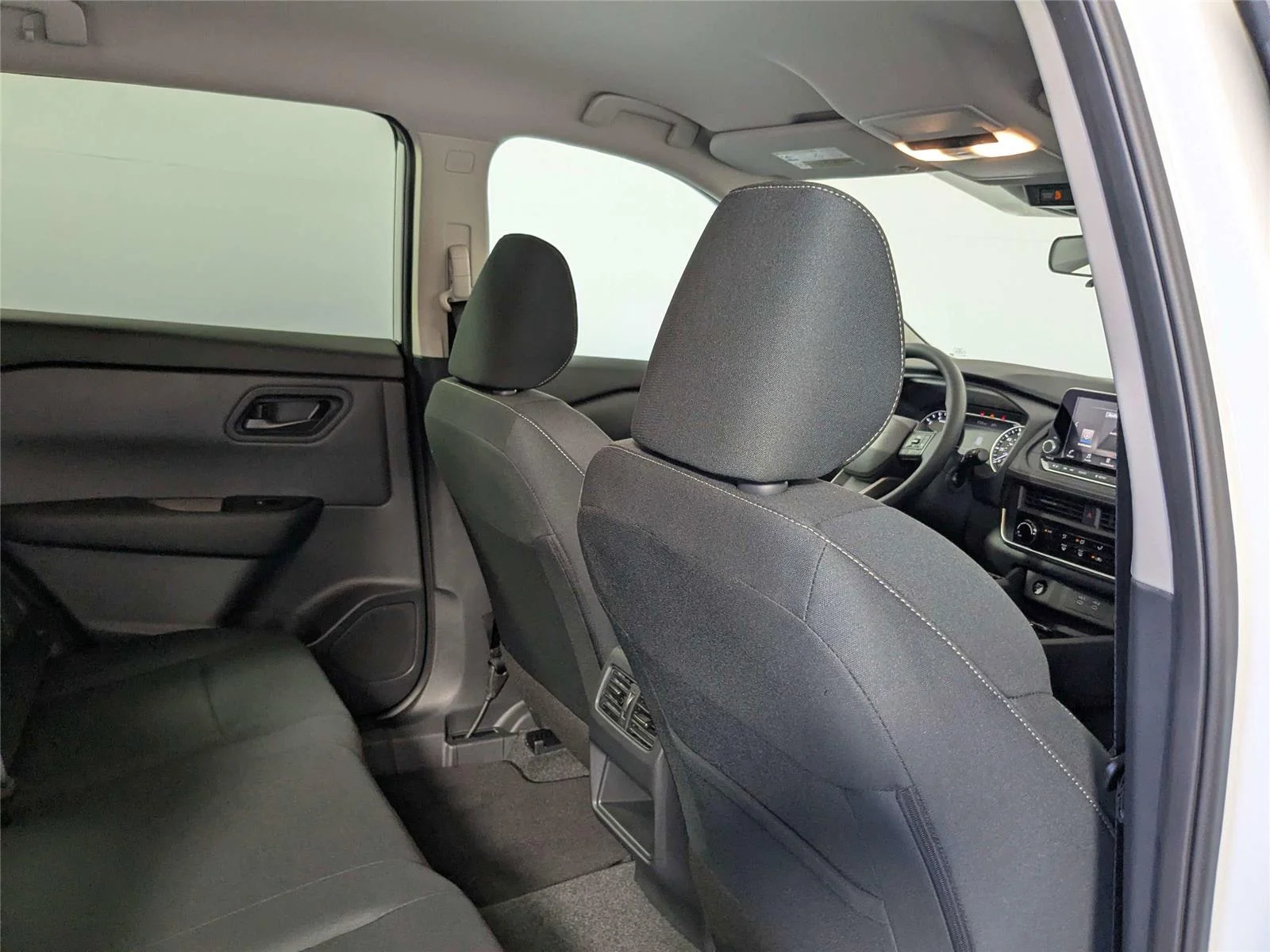 2026 Nissan Rogue S - Photo 29