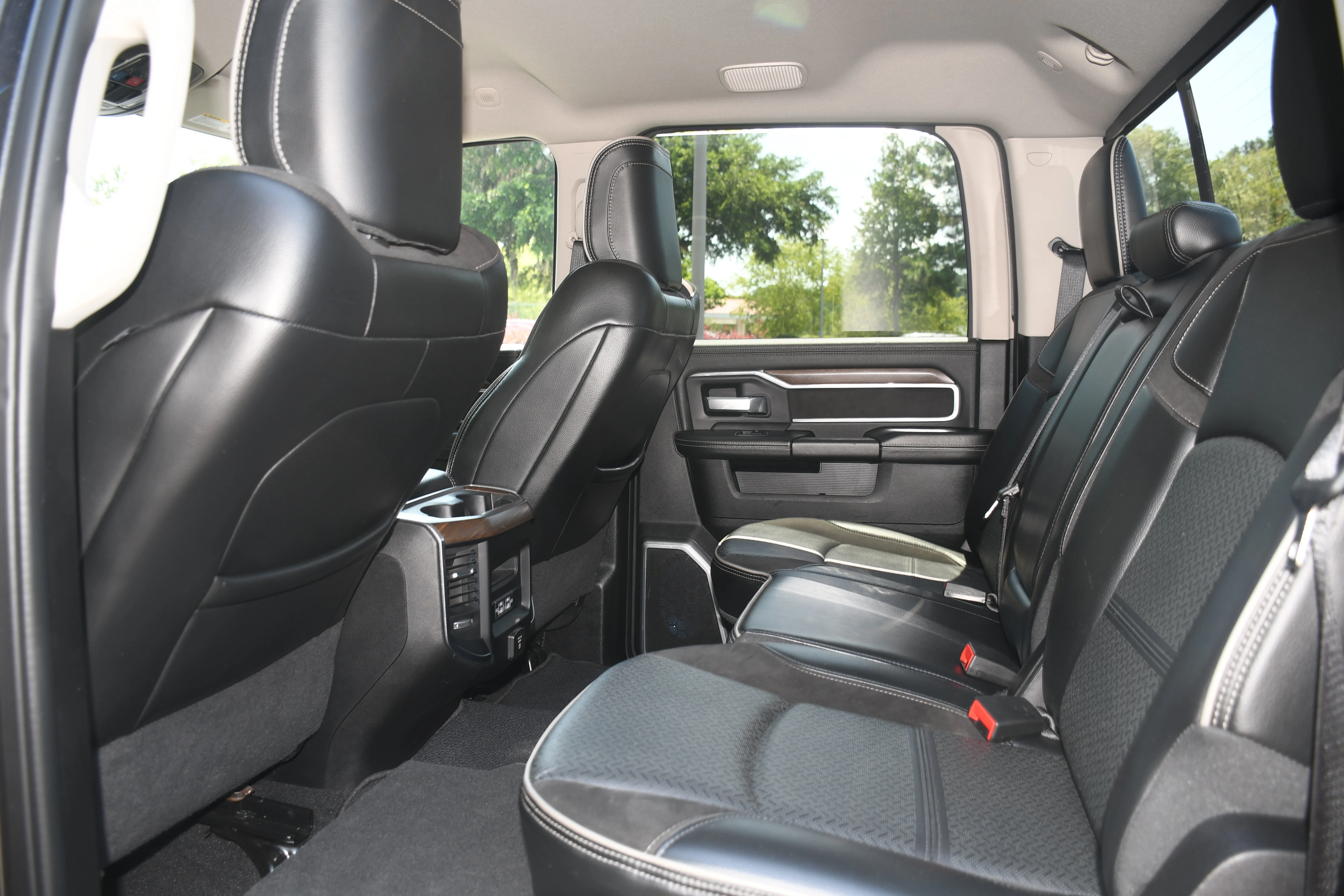 2024 RAM Ram 3500 Pickup Laramie - Photo 16