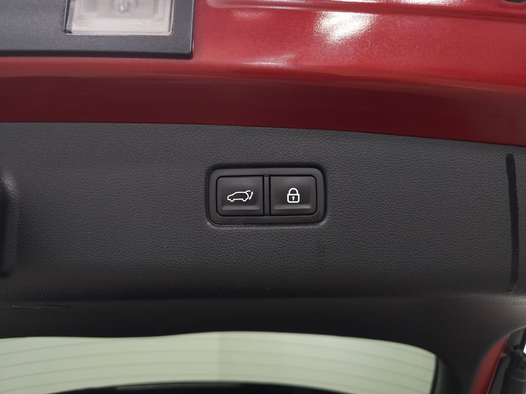 Used 2022 Red Genesis 3.5T Sport image 9