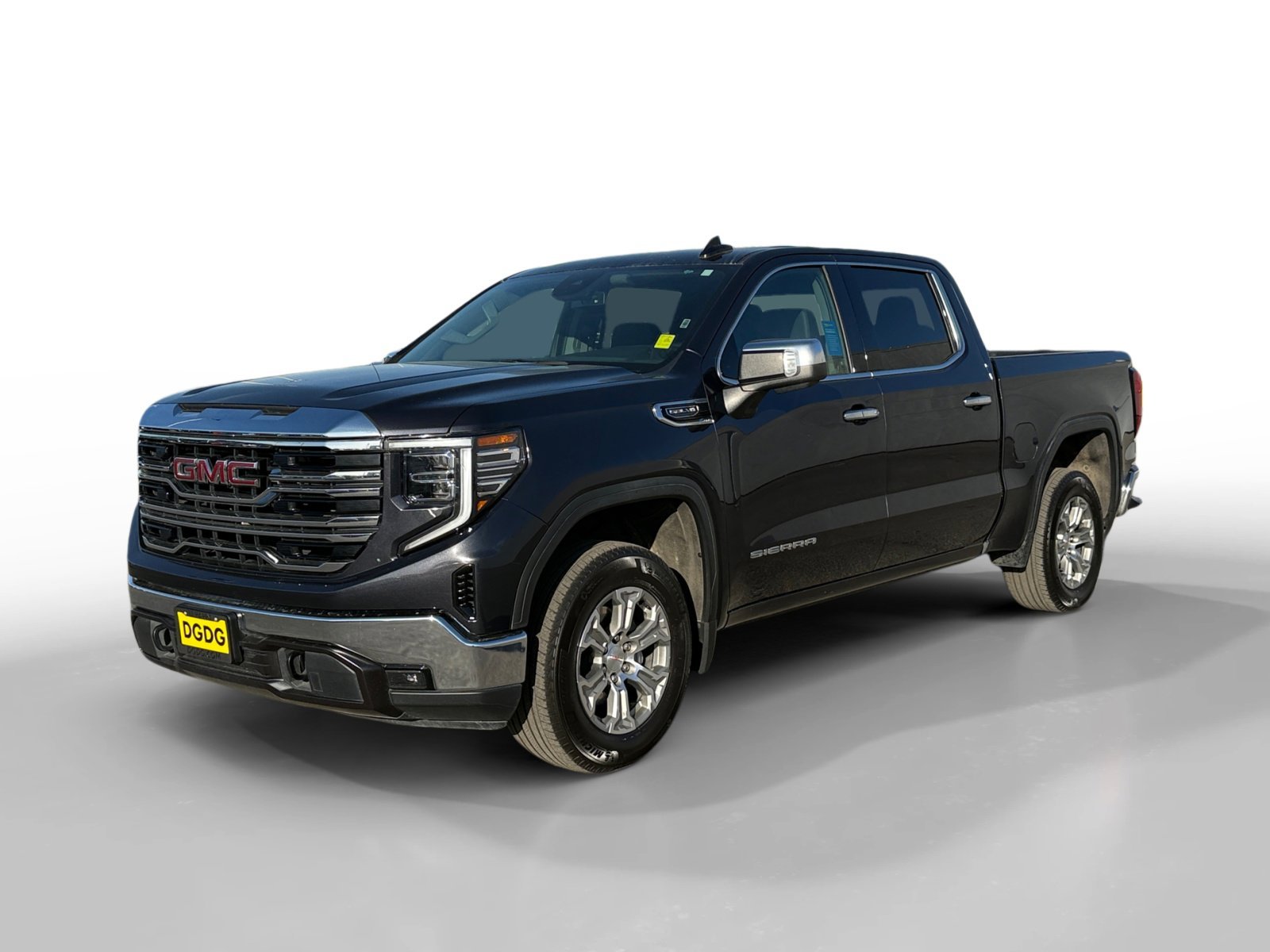 2025 GMC Sierra 4WD Crew Cab Short Box SLT's photo