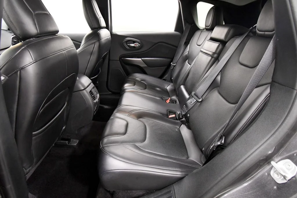 Used 2019 Gray Jeep Limited image 14
