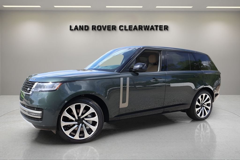 New 2026 Belgravia Green LAND ROVER SE LWB 7-Seats / V8 image 1