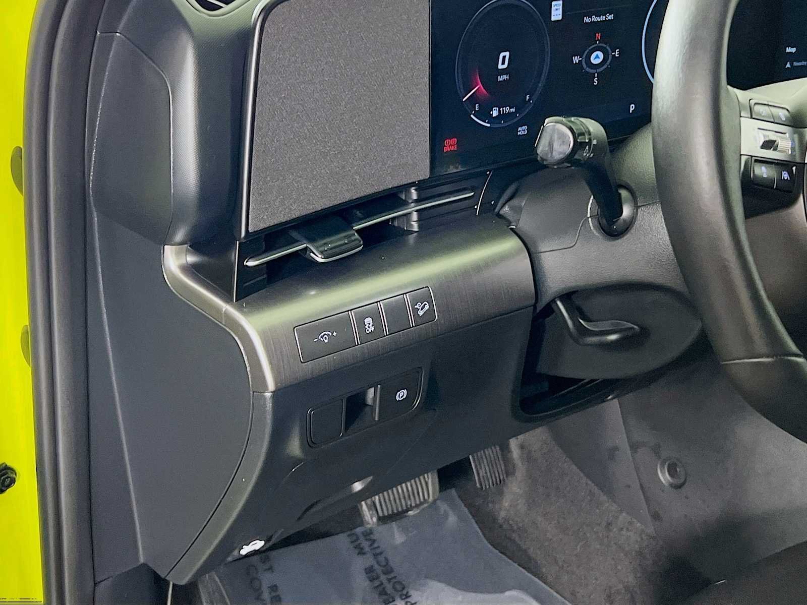 Used 2025 Neoteric Yellow Hyundai SEL Convenience image 9